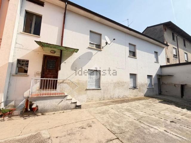 Villetta indipendente in vendita di 334 m² in Via Felice Cavallotti, 13