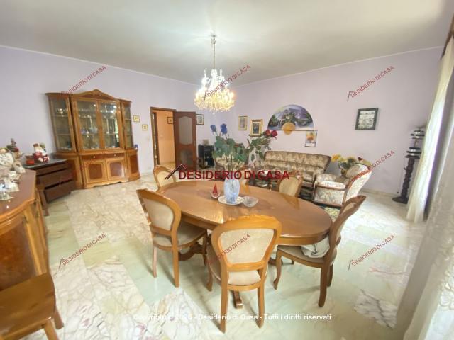 Villetta indipendente in vendita di 334 m² in Via Zappulla, 18