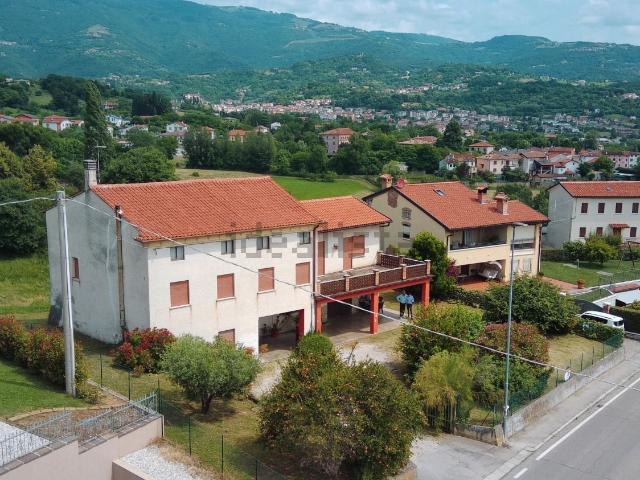 Villetta indipendente in vendita di 336 m² in Via Villa, 11