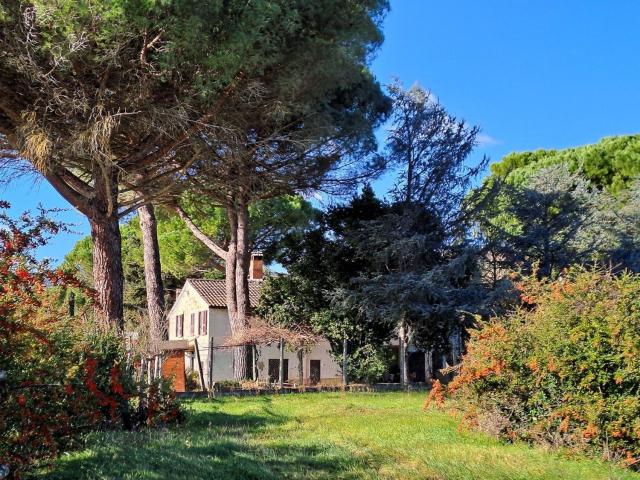 Villetta indipendente in vendita di 338 m²