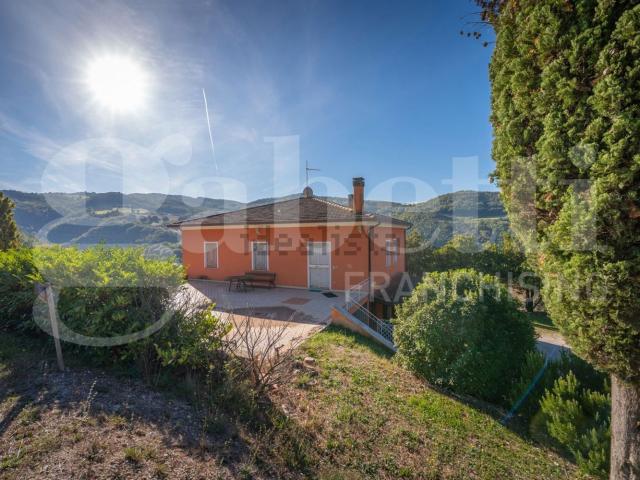 Villetta indipendente in vendita di 338 m² in Via Goffredo Mameli, 1