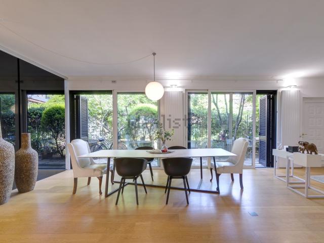 Villetta indipendente in vendita di 338 m² in Via Termopili, 18