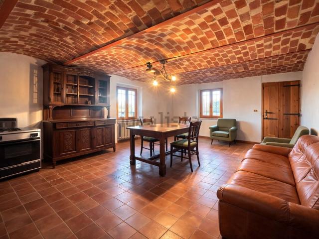 Villetta indipendente in vendita di 338 m² in Frazione Quarto Inferiore