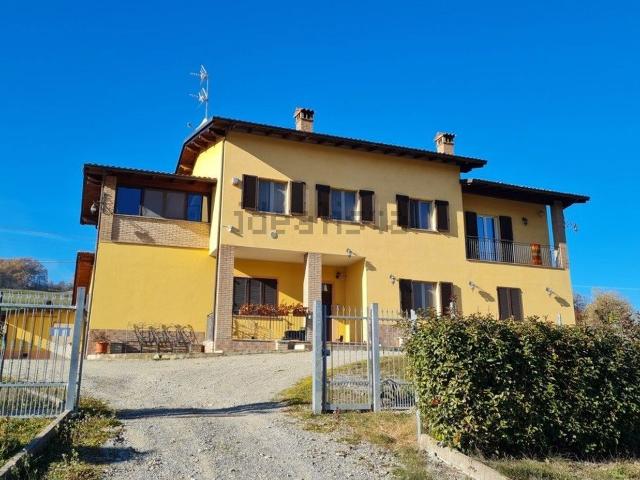 Villetta indipendente in vendita di 338 m² in Strada Provinciale 412 R della Val Tidone, 20