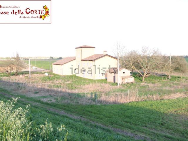 Villetta indipendente in vendita di 340 m² in Via Carina, 7