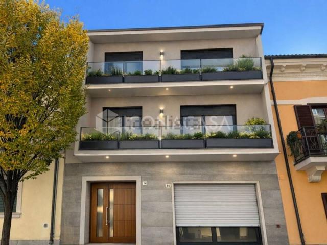 Villetta indipendente in vendita di 340 m² in Via Giovanni Amendola, 74