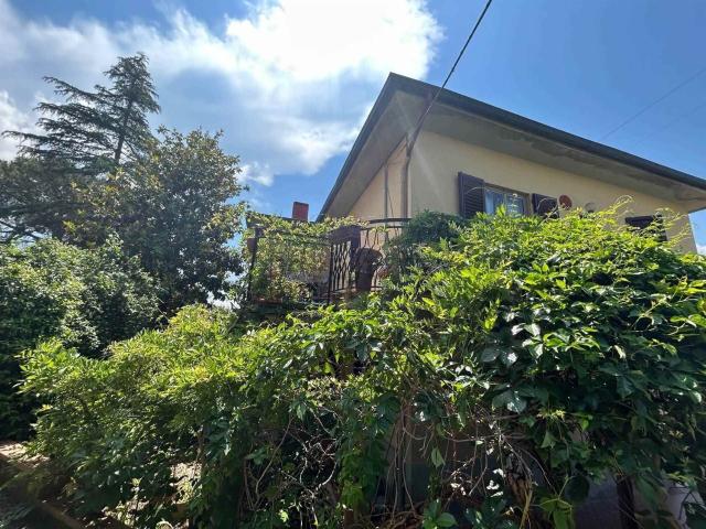 Villetta indipendente in vendita di 340 m² in Via della Chiesa, 2