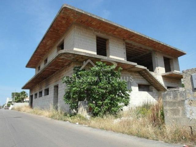 Villetta indipendente in vendita di 340 m² in Via Europa