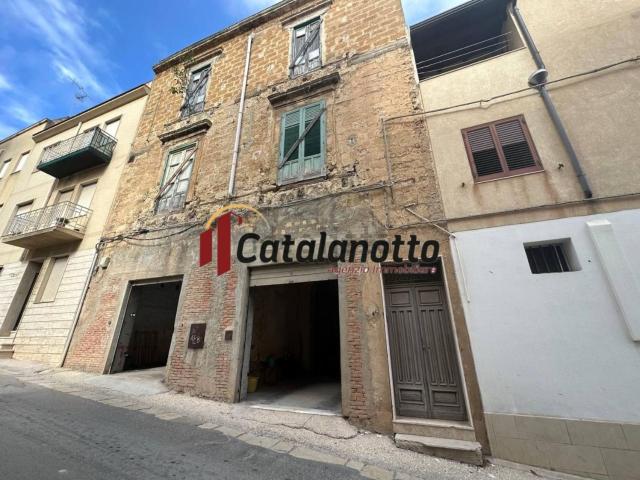 Villetta indipendente in vendita di 340 m² in Via Lazzaretto