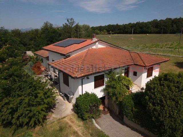 Villetta indipendente in vendita di 340 m² in Via Selvotta, 1