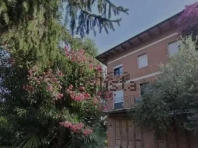 Villetta indipendente in vendita di 340 m² in Via Pietro Castellacci