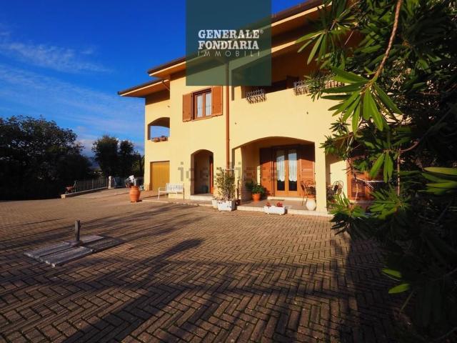 Villetta indipendente in vendita di 340 m² in Via Tassonara, 19