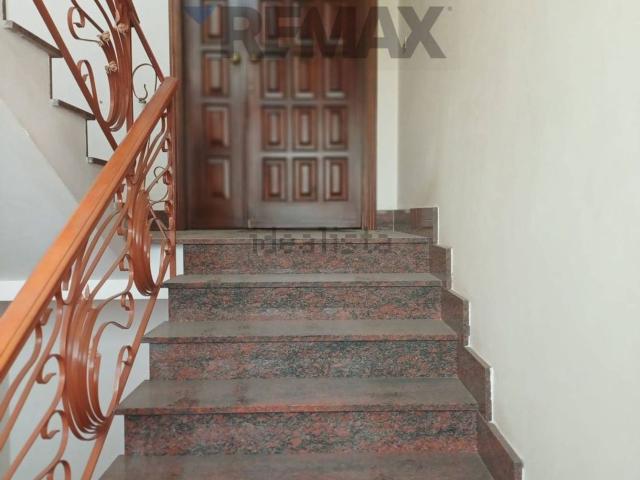 Villetta indipendente in vendita di 340 m² in Via Vittorio Veneto, 76