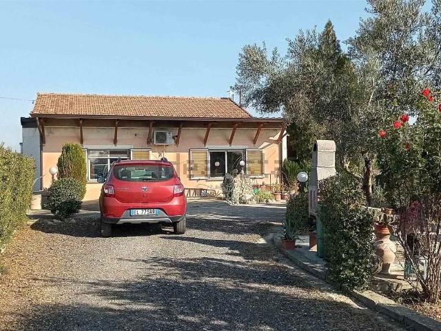 Villetta indipendente in vendita di 340 m² in Contrada Sellitte