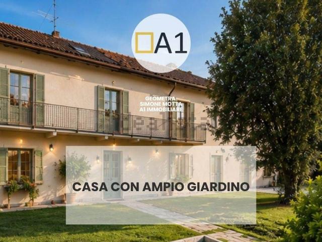 Villetta indipendente in vendita di 342 m² in Via Fabio Filzi