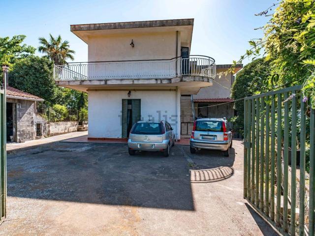 Villetta indipendente in vendita di 342 m² in Via Trainara, 25