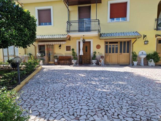 Villetta indipendente in vendita di 343 m² in Salita Risi, 3
