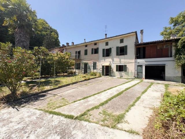 Villetta indipendente in vendita di 344 m² in Via Guglielmo Marconi, 38