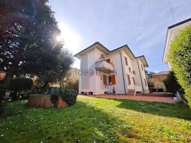 Villetta indipendente in vendita di 345 m²