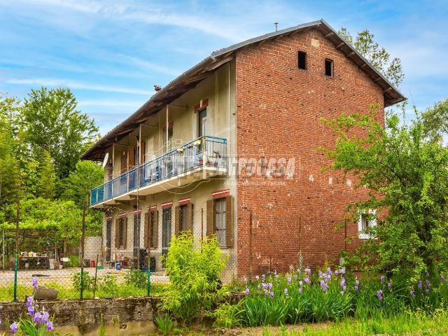 Villetta indipendente in vendita di 345 m² in Via Po