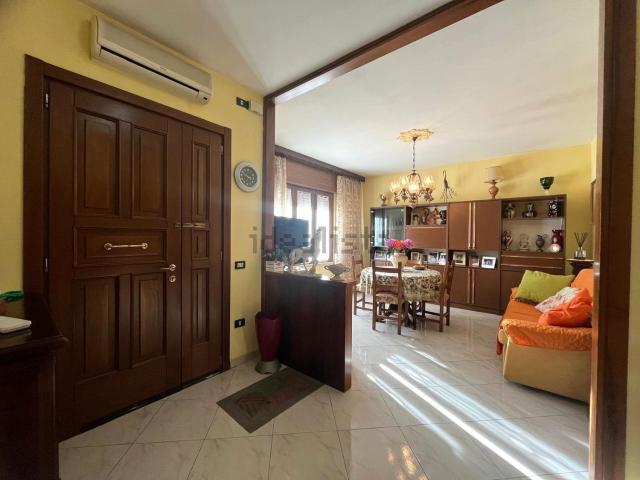 Villetta indipendente in vendita di 345 m² in Via Torrano