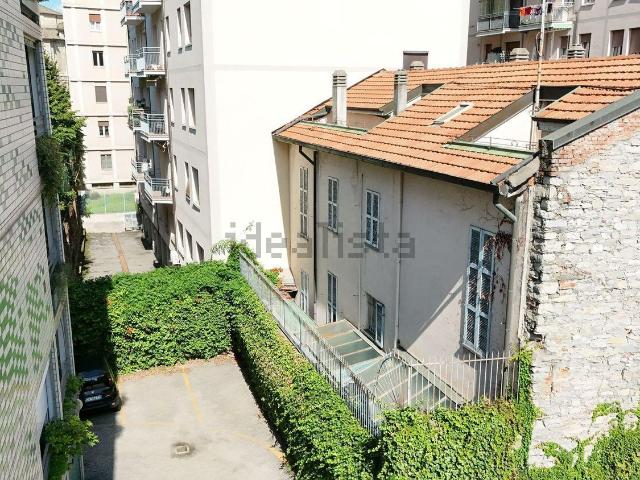 Villetta indipendente in vendita di 345 m² in Viale Varese, 73