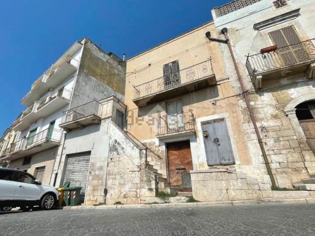 Villetta indipendente in vendita di 345 m² in Piazza Umberto I, 26