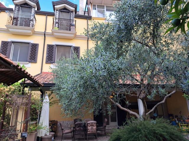 Villetta indipendente in vendita di 347 m² in Via Belvedere