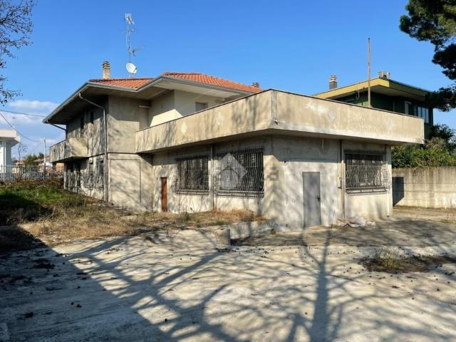 Villetta indipendente in vendita di 347 m² in Via dei Novaj, 51