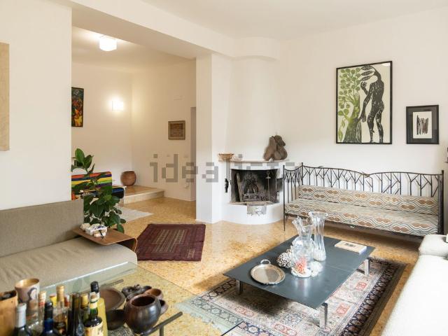 Villetta indipendente in vendita di 348 m² in Via Italo Panattoni, 99