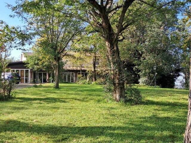 Villetta indipendente in vendita di 350 m²
