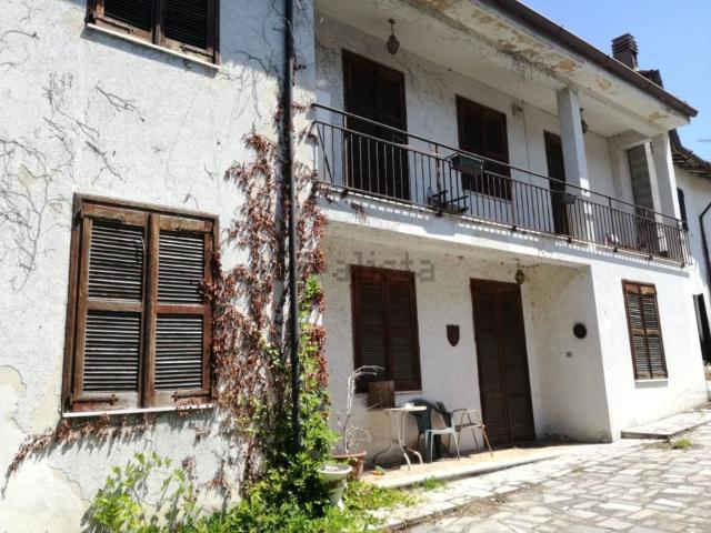 Villetta indipendente in vendita di 350 m² in Via 25 Aprile, 7