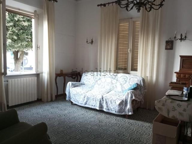 Villetta indipendente in vendita di 350 m² in Via Curtatone e Montanara