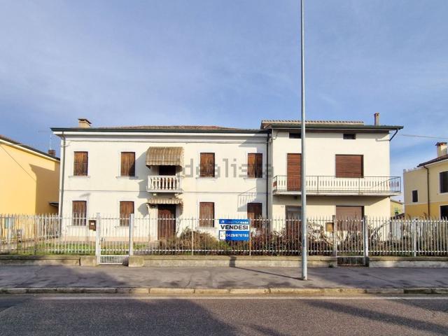 Villetta indipendente in vendita di 350 m² in Via Altiero