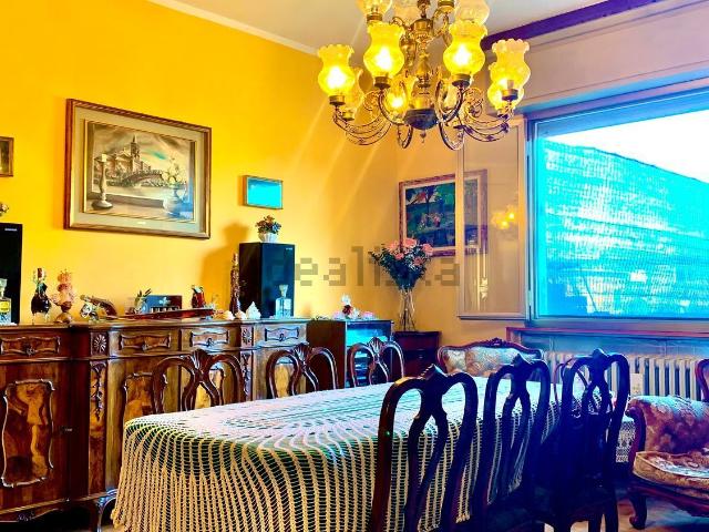 Villetta indipendente in vendita di 350 m² in Via alessandro manzoni