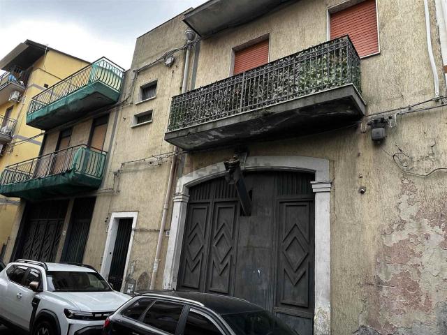 Villetta indipendente in vendita di 350 m² in Via Galliano, 113