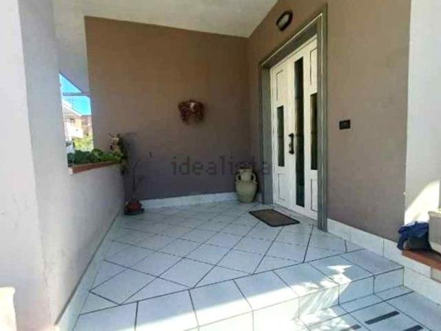 Villetta indipendente in vendita di 350 m² in Via Giorgio la Pira