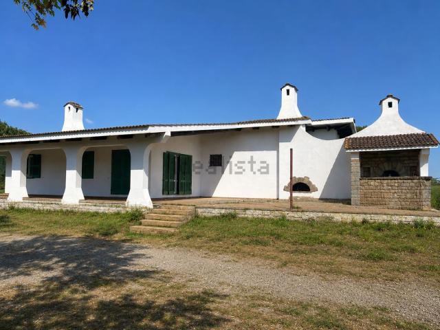 Villetta indipendente in vendita di 350 m² in Via del Fosso
