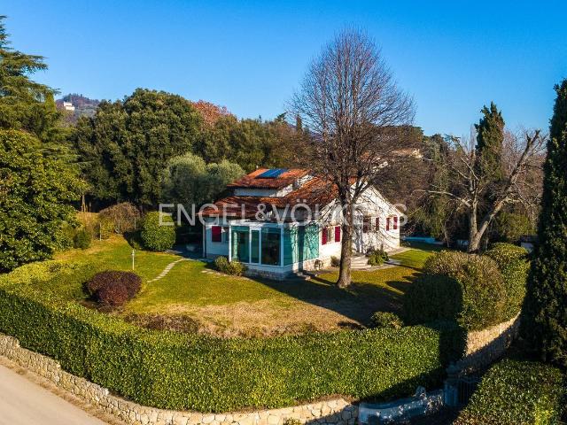 Villetta indipendente in vendita di 350 m² in Via Forestuzzo