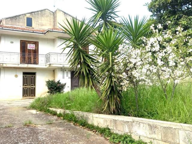 Villetta indipendente in vendita di 350 m² in Via Finestre