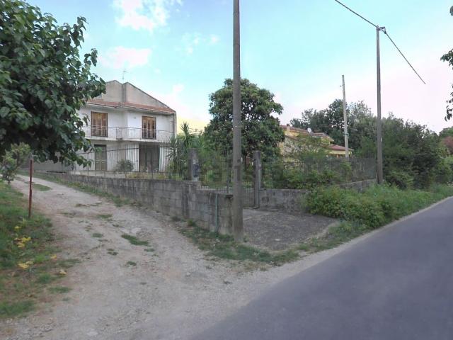 Villetta indipendente in vendita di 350 m² in Via Finestre