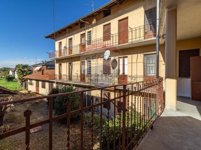 Villetta indipendente in vendita di 350 m² in Via IV Novembre, 86