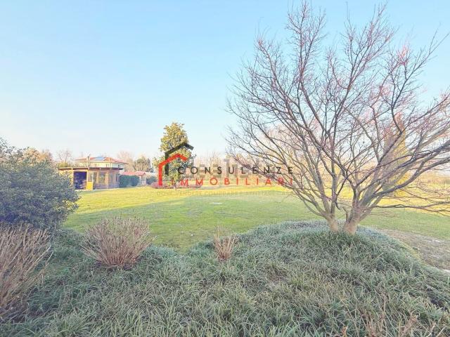 Villetta indipendente in vendita di 350 m² in Via Molinella