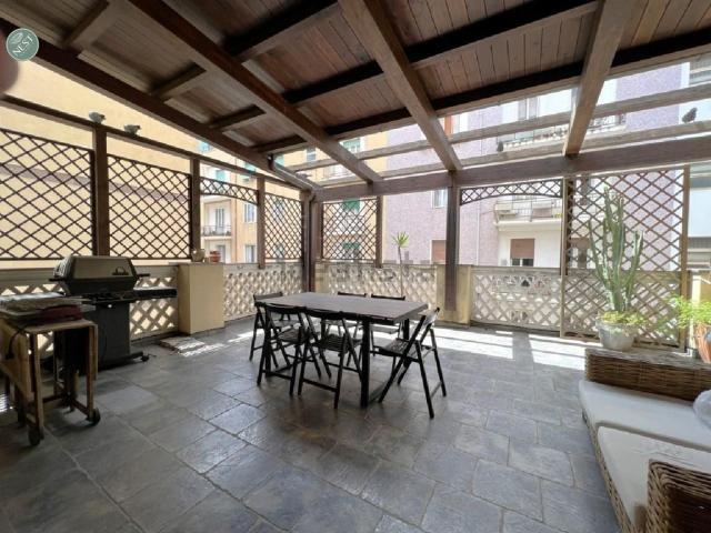 Villetta indipendente in vendita di 350 m² in Via Maurizio Zanfarino, 2