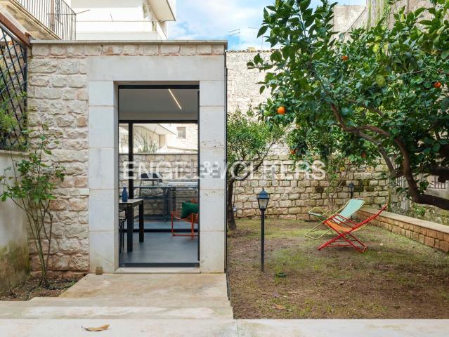 Villetta indipendente in vendita di 350 m² in Via Sant&apos Anna, 256