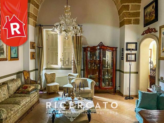 Villetta indipendente in vendita di 350 m² in Via Santa Maria, 11