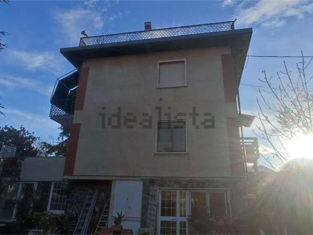 Villetta indipendente in vendita di 350 m² in Via Silvio Amico, 33