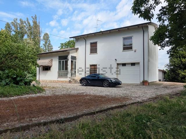 Villetta indipendente in vendita di 350 m² in Via Provinciale, 51