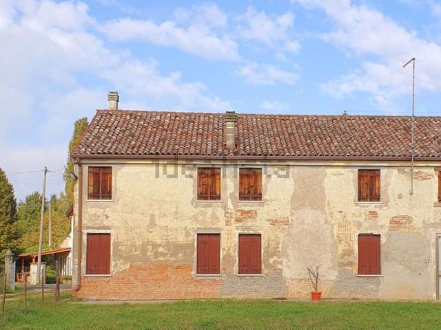 Villetta indipendente in vendita di 350 m² in Via Trieste, 1833