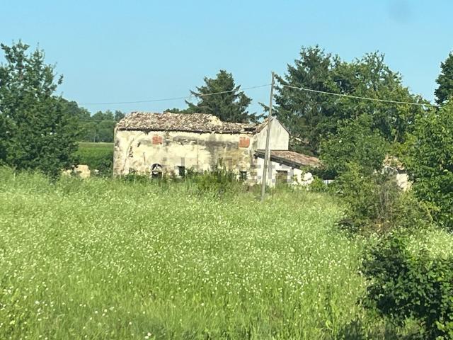Villetta indipendente in vendita di 350 m² in Via XIII Novembre 1944